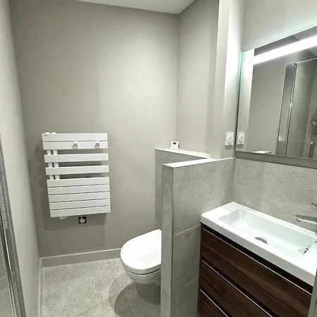 Agreable Proche Gare Apartment *